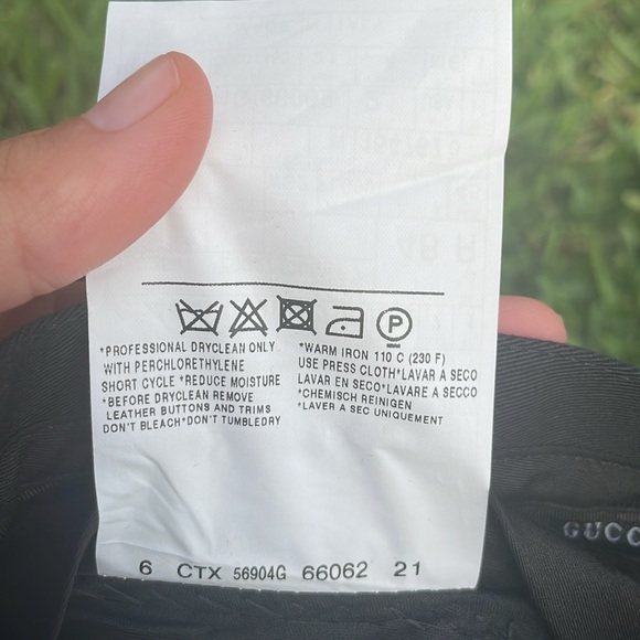 COPY - Gucci Like New Black Pants Size 32 - Picture 12 of 17